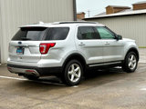 Used 2016 Ford Explorer XLT w/ Equipment Group 202A image 4