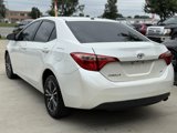Used 2017 Toyota Corolla LE image 5