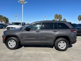 New 2025 Jeep Grand Cherokee Laredo image 3