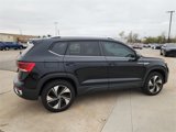 New 2024 Volkswagen Taos SE image 2