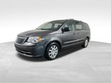 Used 2015 Chrysler Town & Country Touring image 2
