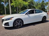 Used 2023 Nissan Altima 2.5 SR image 2