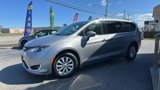 Used 2017 Chrysler Pacifica Touring-L image 3