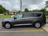 Used 2017 Chrysler Pacifica Touring-L image 6
