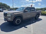 Used 2022 Nissan Frontier PRO-4X image 2