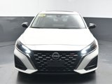 Used 2023 Nissan Altima 2.5 SR w/ SR Premium Package image 3