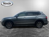 Used 2020 Volkswagen Tiguan SE image 2