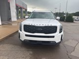 Used 2021 Kia Telluride SX w/ SX Prestige Package image 4