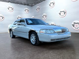 Used 2007 Lincoln Town Car Signature image 3