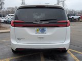 Used 2022 Chrysler Pacifica Touring-L image 4
