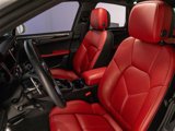Certified 2025 Porsche Macan image 5