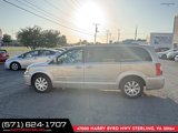 Used 2015 Chrysler Town & Country Touring image 2