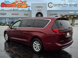 Certified 2023 Chrysler Pacifica Touring-L image 4