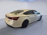 Used 2016 Toyota Avalon Touring image 6