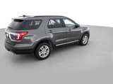 Used 2018 Ford Explorer XLT image 5