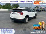 Used 2024 GMC Terrain SLE image 3