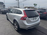 Used 2015 Volvo V60 T5 Cross Country image 3