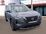 Used 2021 Nissan Rogue SV image 2