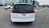 Certified 2022 Chrysler Pacifica Limited image 4
