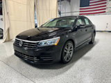 Used 2018 Volkswagen Passat 2.0T R-Line w/ R-Line Lighting Package image 5
