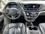 Used 2022 Chrysler Pacifica Touring-L image 2