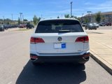 Used 2022 Volkswagen Taos SEL image 3