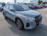 Used 2021 Nissan Kicks SV image 2
