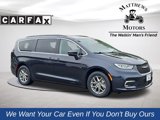 Used 2021 Chrysler Pacifica Touring image 1