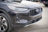 Used 2024 Ford Escape Platinum image 4