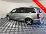 Used 2013 Chrysler Town & Country Touring image 5