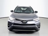 Used 2018 Toyota RAV4 SE image 2