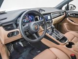 Certified 2023 Porsche Macan image 4
