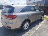 Used 2019 Kia Sorento L image 2