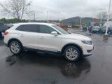 Used 2017 Lincoln MKX Premiere image 3