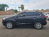 Used 2017 Jeep Cherokee Overland w/ Technology Group image 2