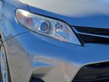 Used 2018 Toyota Sienna LE image 3