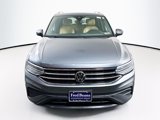 Certified 2022 Volkswagen Tiguan SE image 2