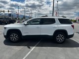 Used 2023 GMC Acadia SLT image 2
