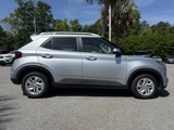 Used 2021 Hyundai Venue SEL image 2