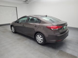 Used 2017 Kia Forte LX image 3