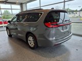 Used 2022 Chrysler Pacifica Touring-L image 4