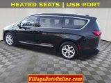 Used 2020 Chrysler Pacifica Limited image 2