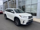 Used 2017 Toyota Highlander XLE image 3