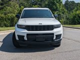 Used 2023 Jeep Grand Cherokee L Laredo image 3