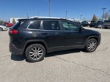Used 2018 Jeep Cherokee Limited image 2