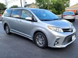 Used 2019 Toyota Sienna XLE image 3