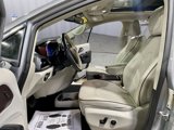 Used 2020 Chrysler Pacifica Limited image 2
