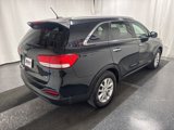 Used 2017 Kia Sorento LX image 4