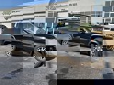 Used 2023 GMC Acadia SLT image 2