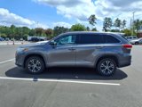 Used 2018 Toyota Highlander LE image 4